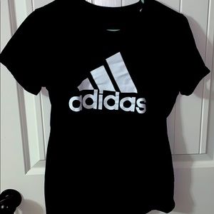 Women’s adidas tee shirt